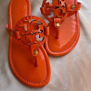 Tory Burch,Miller patent leather coral sanda